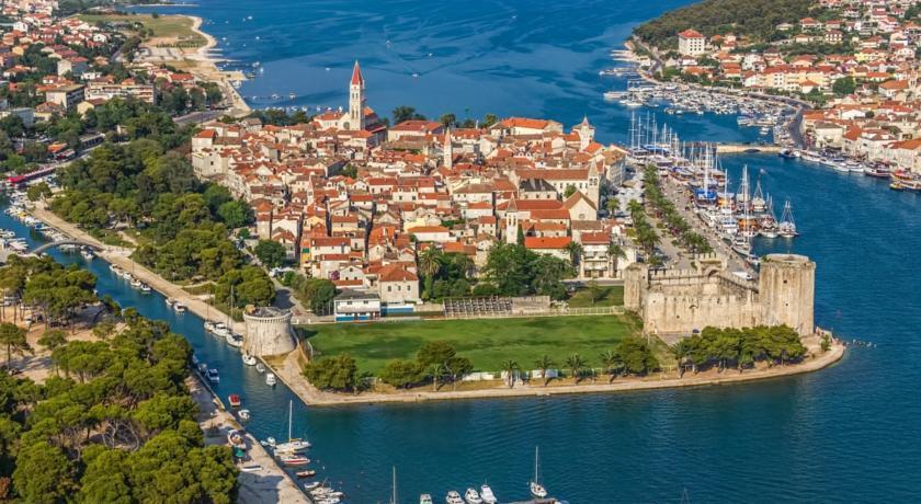 Apartments Maria Trogir Zewnętrze zdjęcie